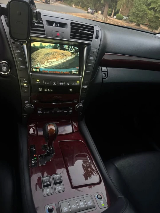 2009 Lexus LS 4th Gen - Image 14 of 20