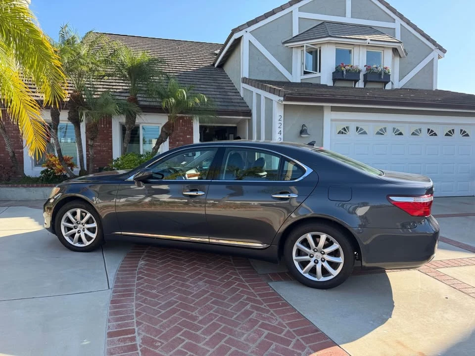 2009 Lexus LS 4th Gen - Image 2 of 14
