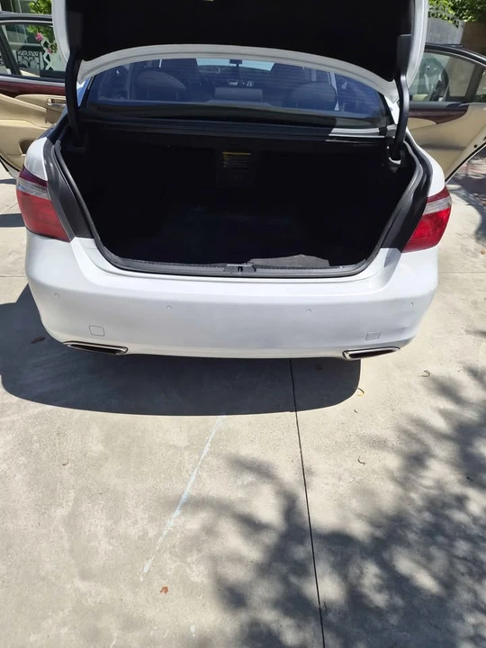 2009 Lexus LS 4th Gen - Image 9 of 20