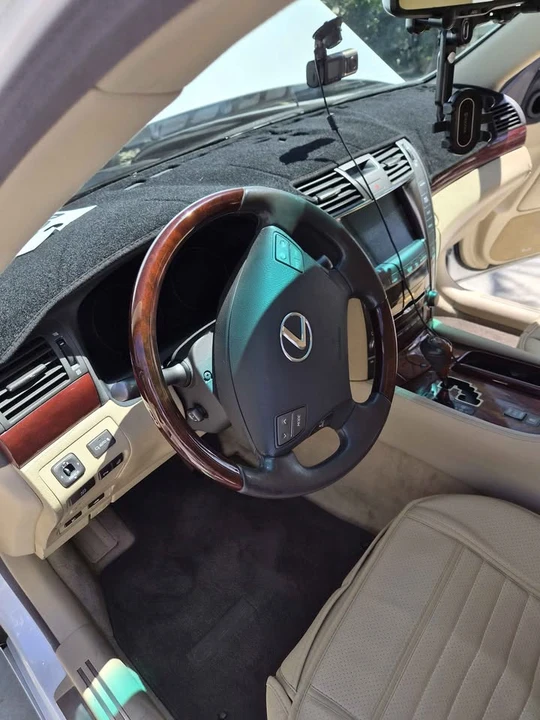 2009 Lexus LS 4th Gen - Image 6 of 20