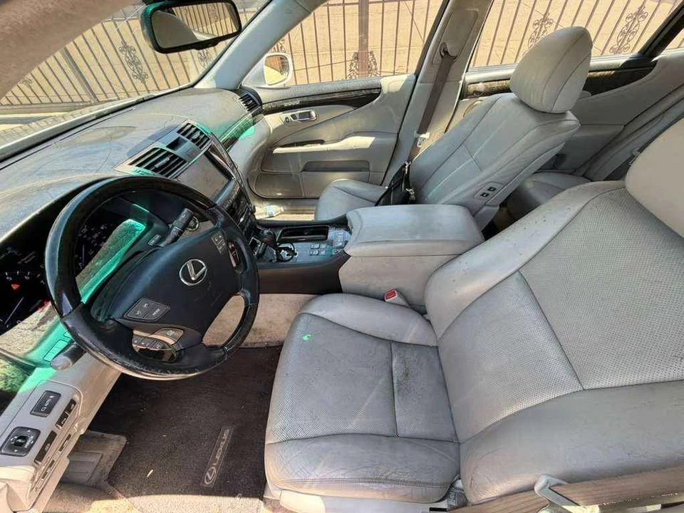 2009 Lexus LS 4th Gen - Image 13 of 14