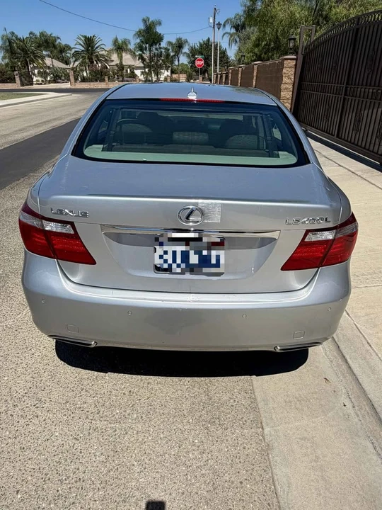 2009 Lexus LS 4th Gen - Image 8 of 14