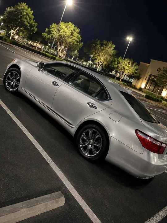 2009 Lexus LS 4th Gen - Image 10 of 14