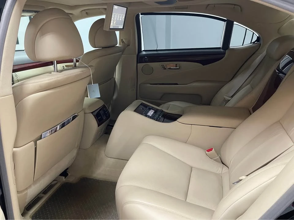 2009 Lexus LS 4th Gen - Image 14 of 20