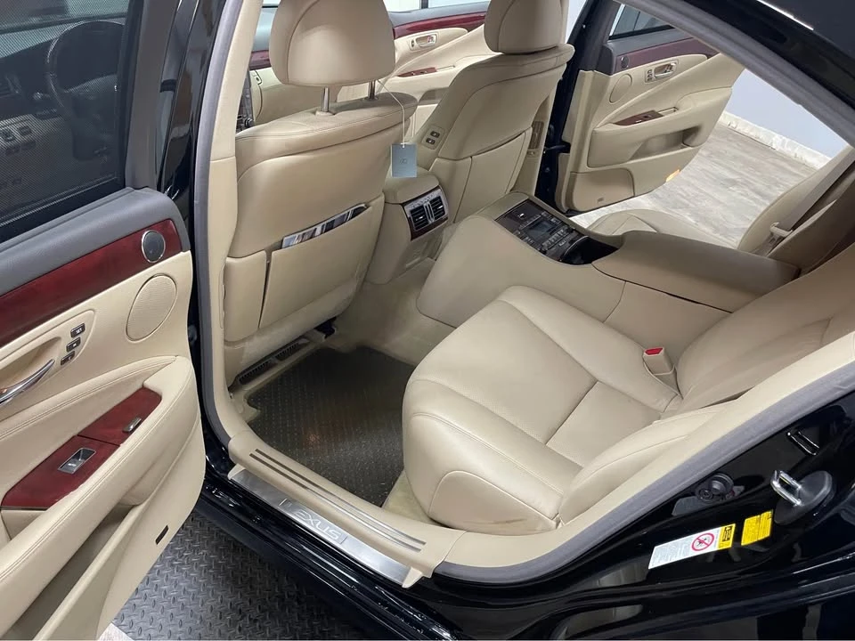 2009 Lexus LS 4th Gen - Image 11 of 20