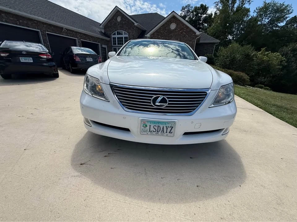 2009 Lexus LS 4th Gen - Image 2 of 20