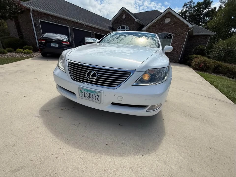 2009 Lexus LS 4th Gen - Image 11 of 20
