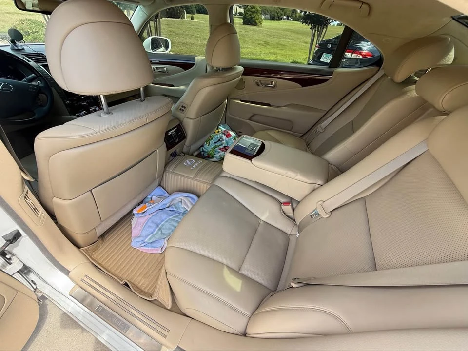 2009 Lexus LS 4th Gen - Image 12 of 20