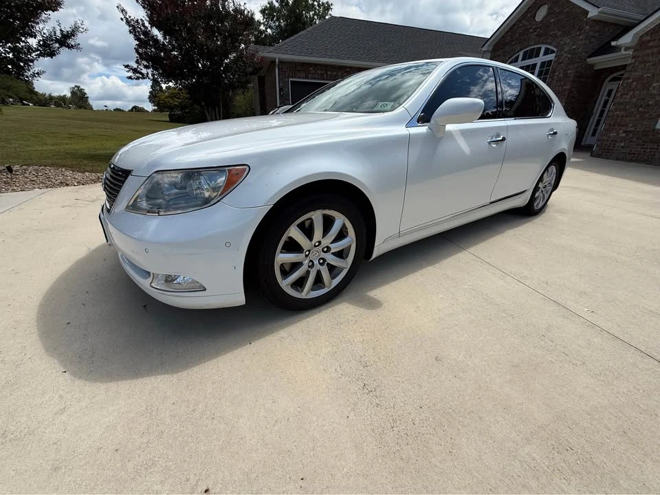 2009 Lexus LS 4th Gen - Image 10 of 20