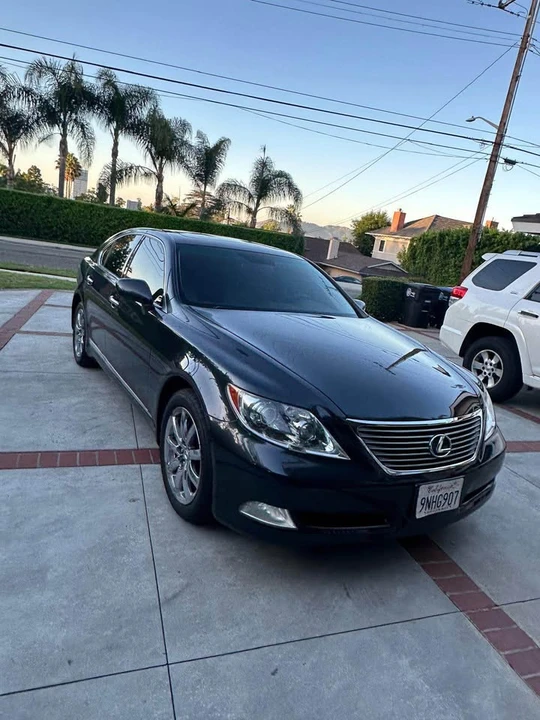2009 Lexus LS 4th Gen - Image 2 of 15