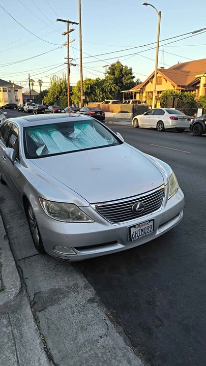 2009 Lexus LS 4th Gen - Image 6 of 7
