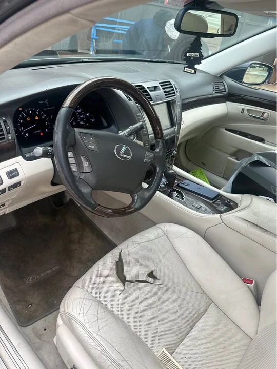 2009 Lexus LS 4th Gen - Image 5 of 6