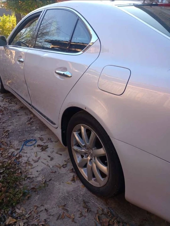 2009 Lexus LS 4th Gen - Image 2 of 8