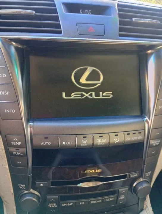 2009 Lexus LS 4th Gen - Image 5 of 8