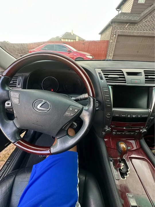 2009 Lexus LS 4th Gen - Image 13 of 14