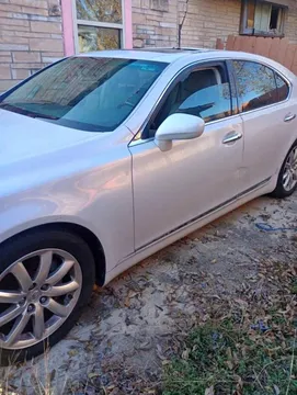 2009 Lexus LS 460 Sedan 4D