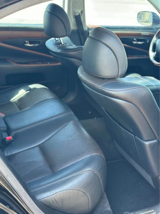 2009 Lexus LS 4th Gen - Image 11 of 17
