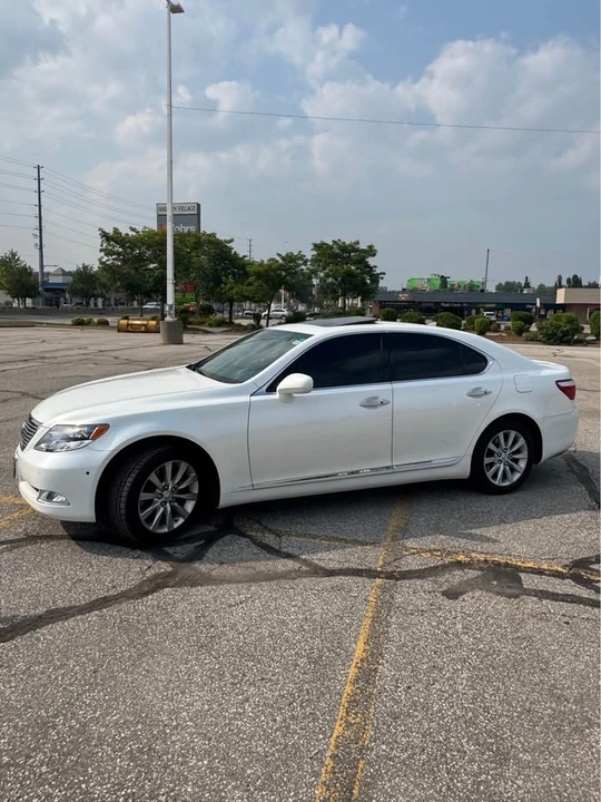2009 Lexus LS 4th Gen - Image 4 of 12