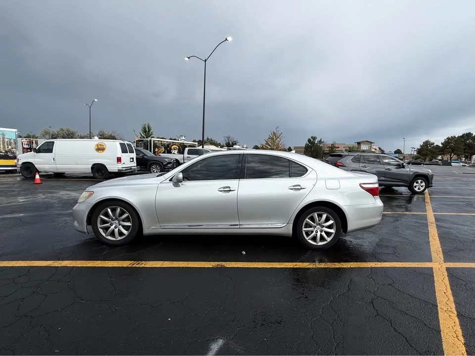 2009 Lexus LS 4th Gen - Image 6 of 12