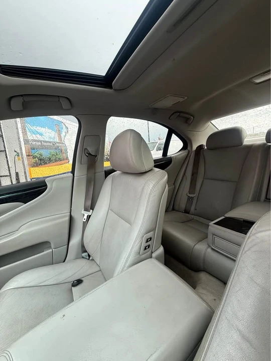 2009 Lexus LS 4th Gen - Image 8 of 12