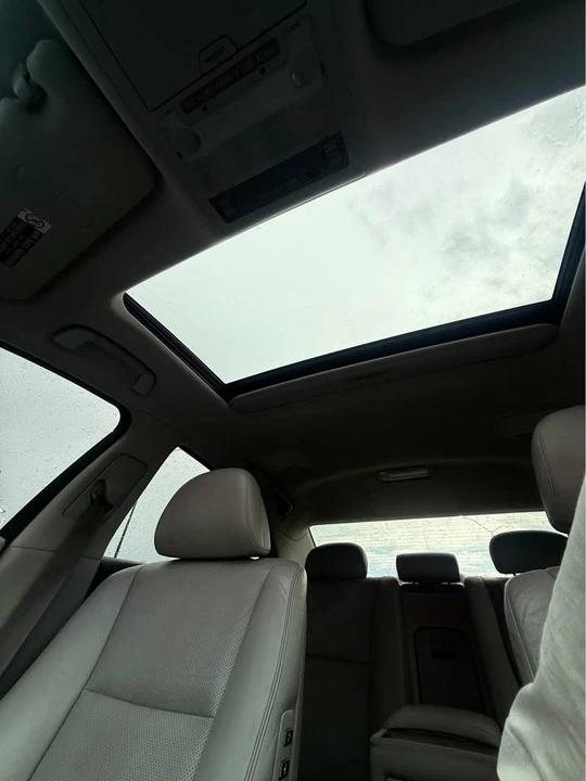 2009 Lexus LS 4th Gen - Image 10 of 12