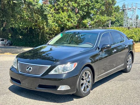 2009 Lexus LS 460 Sedan 4D