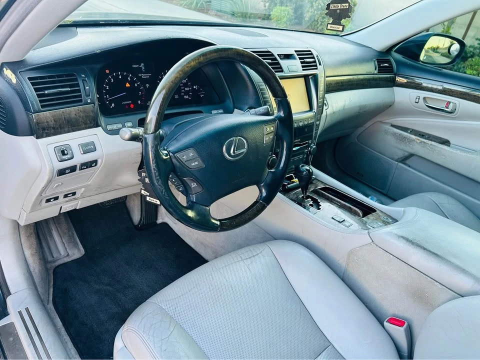 2009 Lexus LS 4th Gen - Image 11 of 13