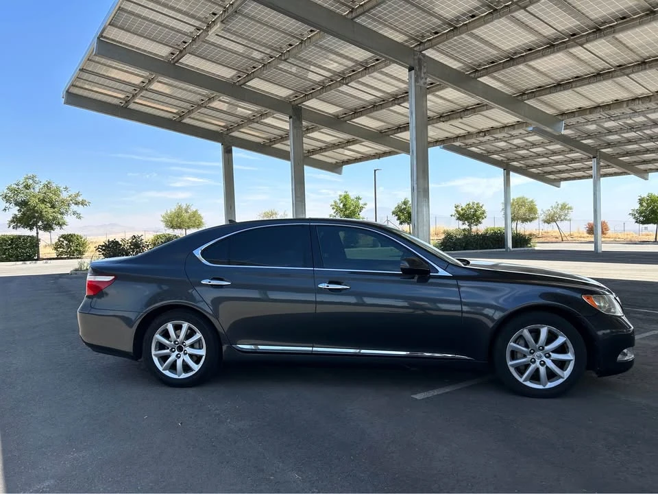 2009 Lexus LS 4th Gen - Image 8 of 18