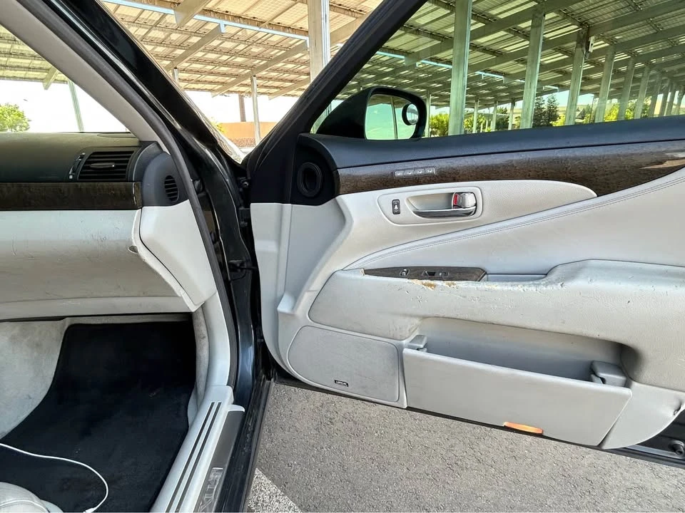 2009 Lexus LS 4th Gen - Image 11 of 18