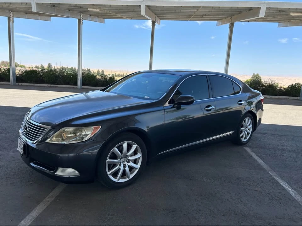 2009 Lexus LS 4th Gen - Image 2 of 18