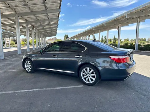 2009 Lexus LS 460 Sedan 4D