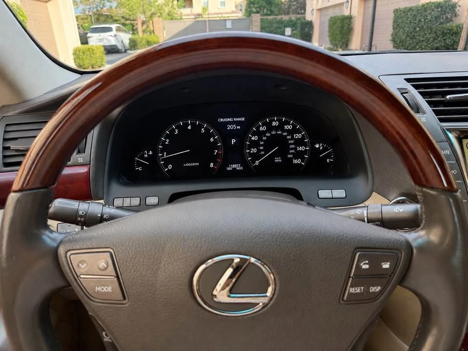 2009 Lexus LS 4th Gen - Image 11 of 11