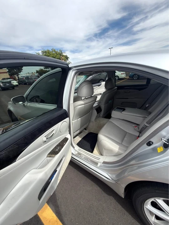 2009 Lexus LS 4th Gen - Image 12 of 19