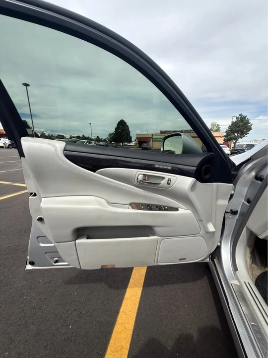 2009 Lexus LS 4th Gen - Image 14 of 19