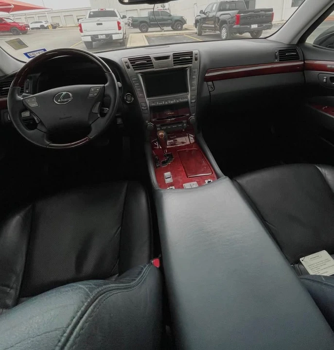 2009 Lexus LS 4th Gen - Image 5 of 7