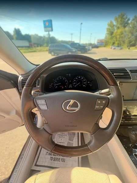 2009 Lexus LS 4th Gen - Image 17 of 20
