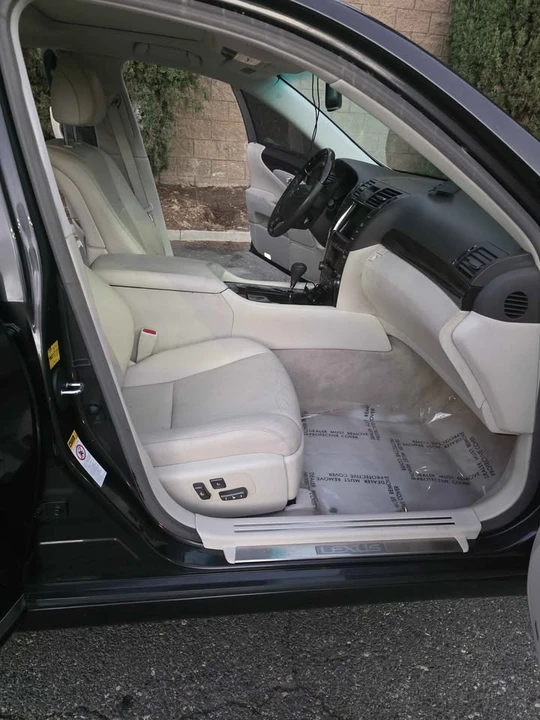 2009 Lexus LS 4th Gen - Image 16 of 20