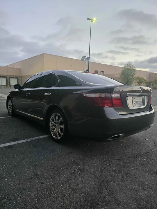 2009 Lexus LS 4th Gen - Image 7 of 20