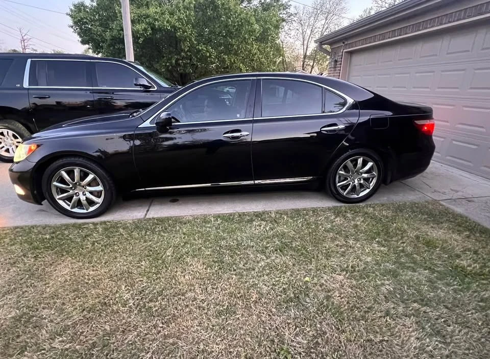 2009 Lexus LS 4th Gen - Image 4 of 12