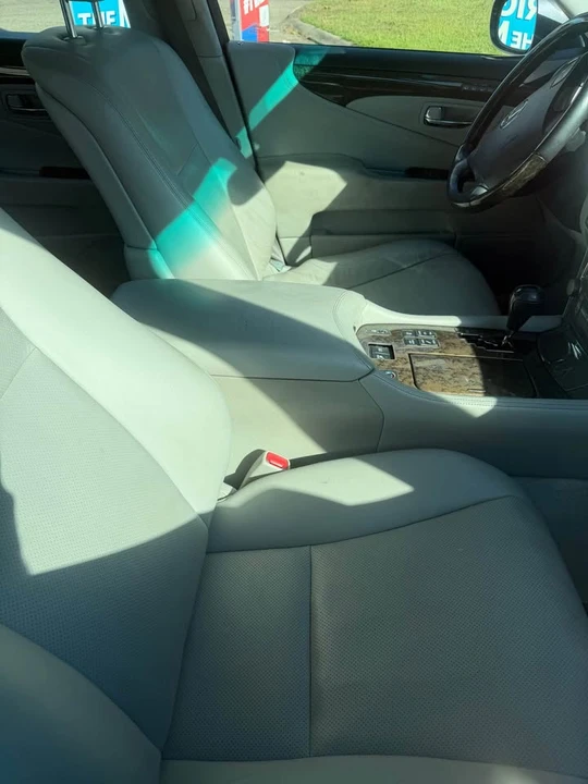 2009 Lexus LS 4th Gen - Image 6 of 7