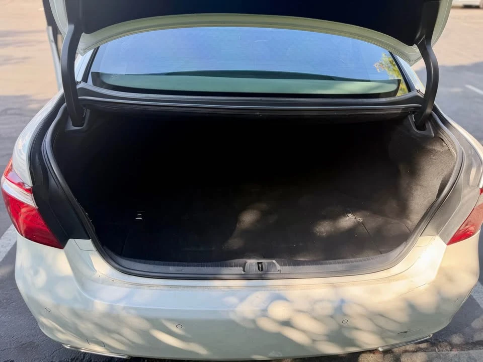 2009 Lexus LS 4th Gen - Image 9 of 14