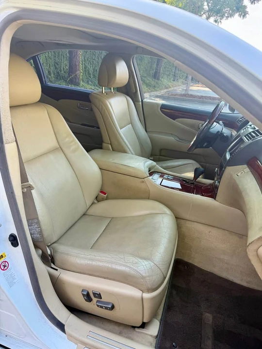 2009 Lexus LS 4th Gen - Image 12 of 14