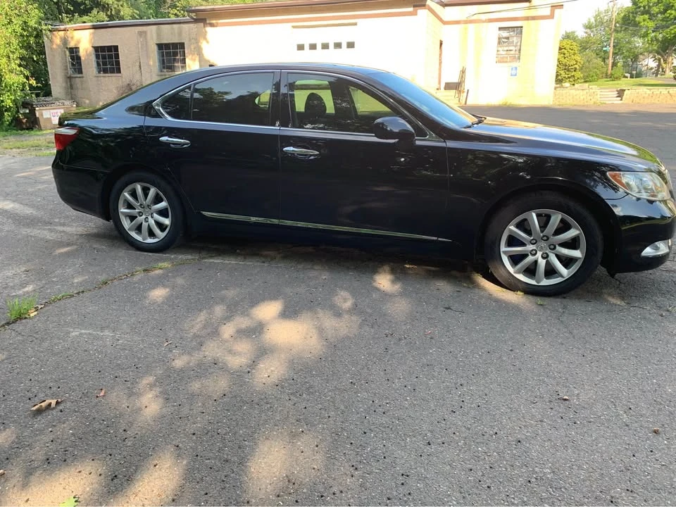 2009 Lexus LS 4th Gen - Image 4 of 8