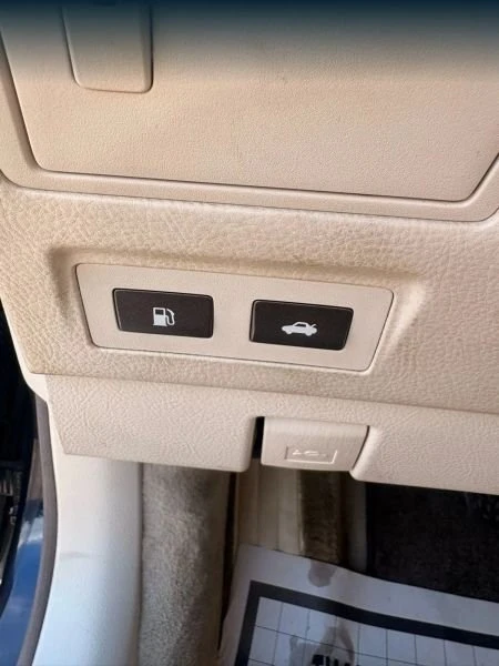 2009 Lexus LS 4th Gen - Image 16 of 20