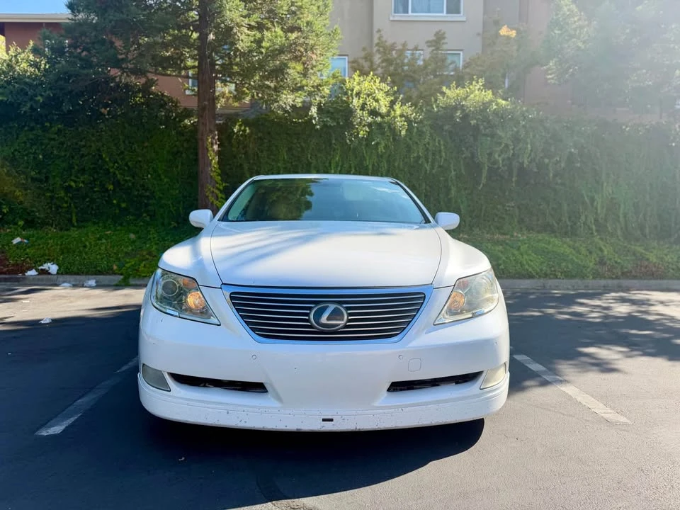 2009 Lexus LS 4th Gen - Image 3 of 14