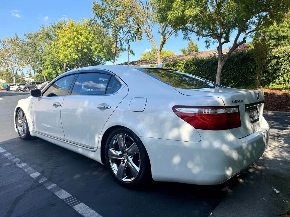 2009 Lexus LS 4th Gen - Image 6 of 14
