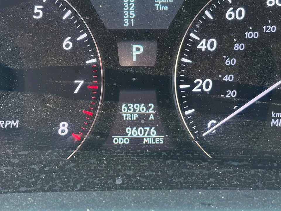 2009 Lexus LS 4th Gen - Image 12 of 19