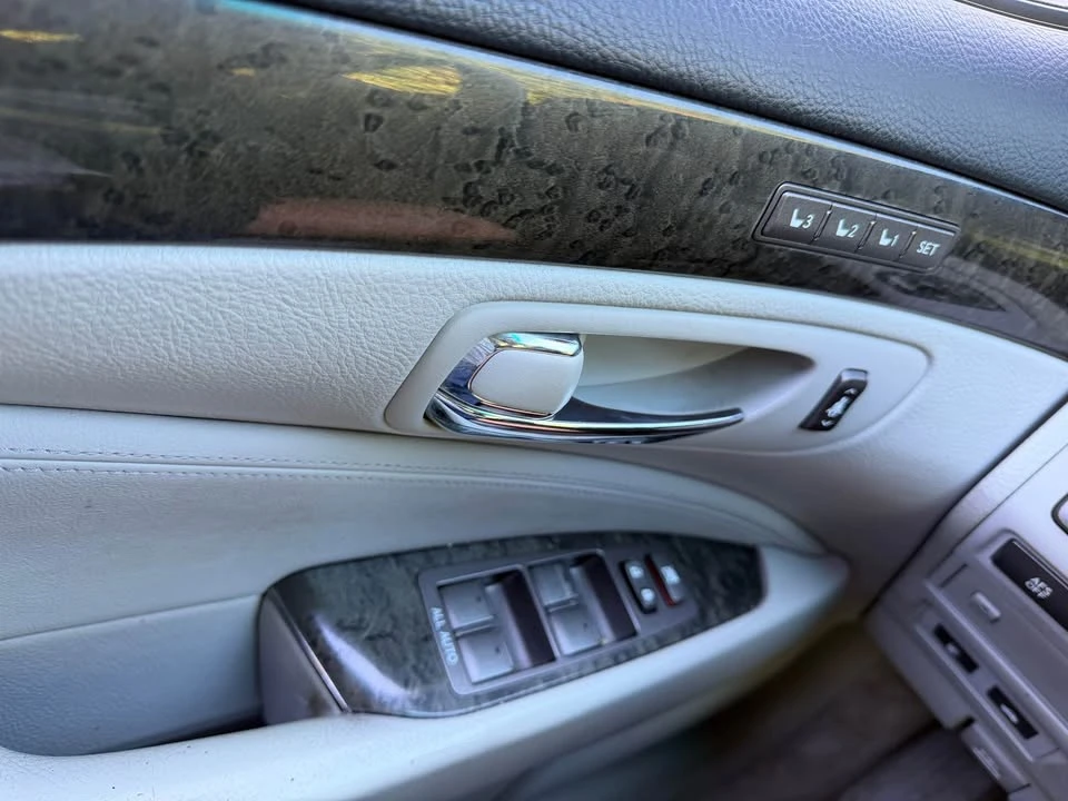 2009 Lexus LS 4th Gen - Image 14 of 20