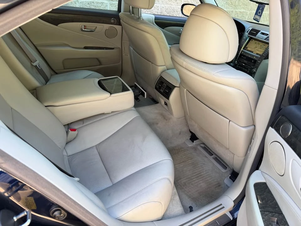 2009 Lexus LS 4th Gen - Image 16 of 20