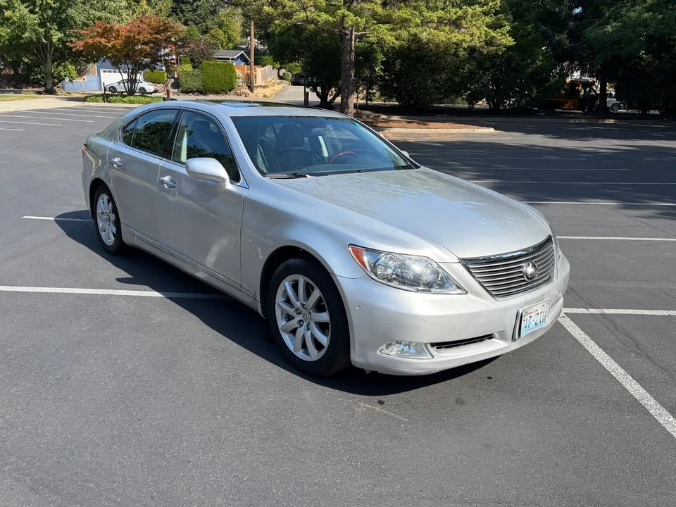 2009 Lexus LS 4th Gen - Image 2 of 19